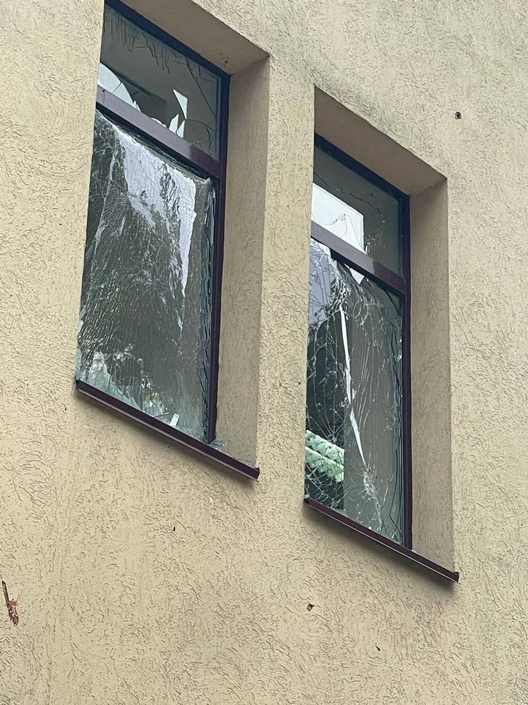 атака БпЛА, атака дронов, атака дронов на Киев, еврейская школа, еврейская школа жемчужина