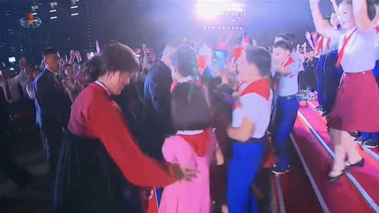 Ри Соль Чжу, Ким Соль Со, дети Ким Чен Ына, дети Ким Чен Ына фото, Ким Чен Ын семья, Ким Чен Ын жена фото, Ким Чен Ын дочь фото, Ким Е Чжон,