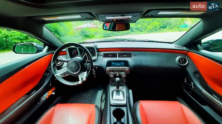 салон Chevrolet Camaro