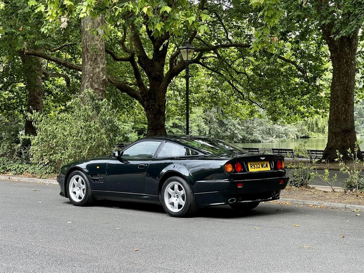 Aston Martin Vantage V550
