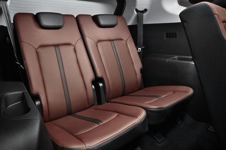 салон Москвич, новый москвич, кроссовер москвич, кроссовер москвич