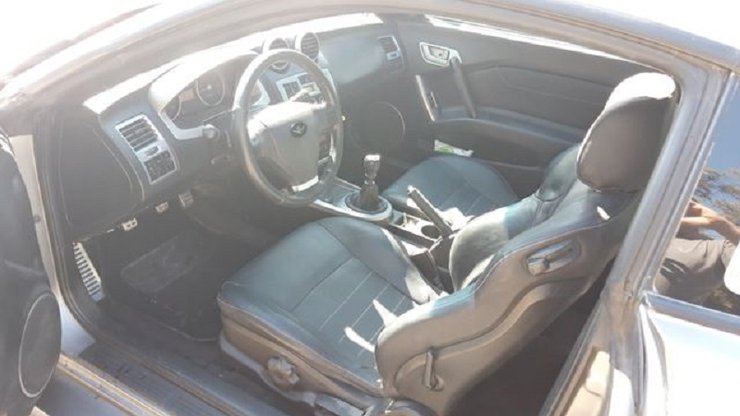 Салон Hyundai Coupe