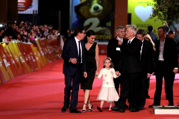 Девід Лінч дочка Емілі Стоуфл