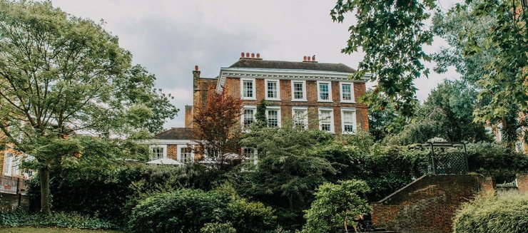 Прихований особняк, особняк, будівля, музей, галерея, захований у всіх на виду, занедбаний особняк, історія,