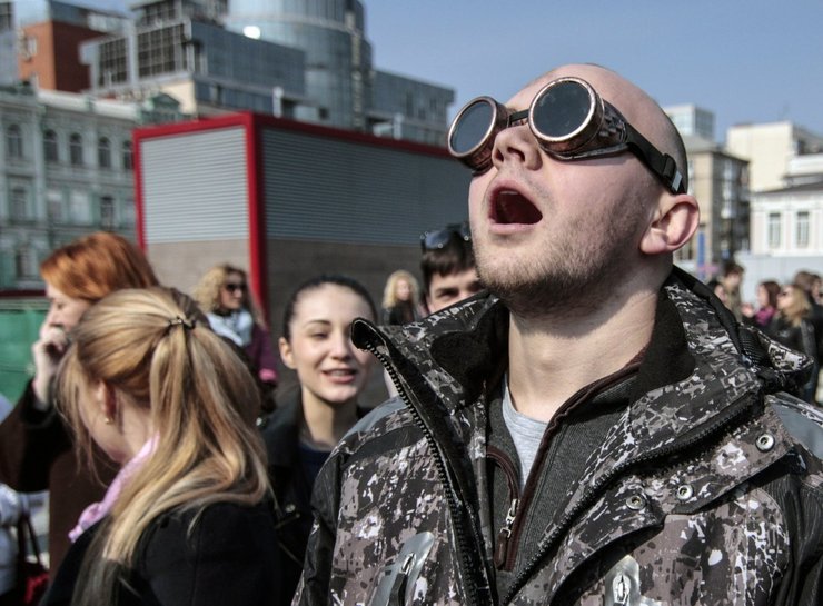 сонячне затемнення, люди