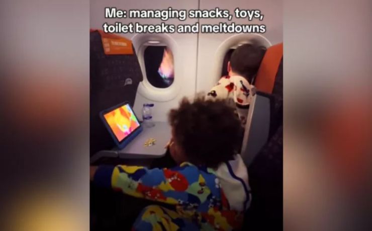 Отец в самолете сделал вид, что не знает свою жену и детей, курьезное видео залетело в тренды, интересные истории