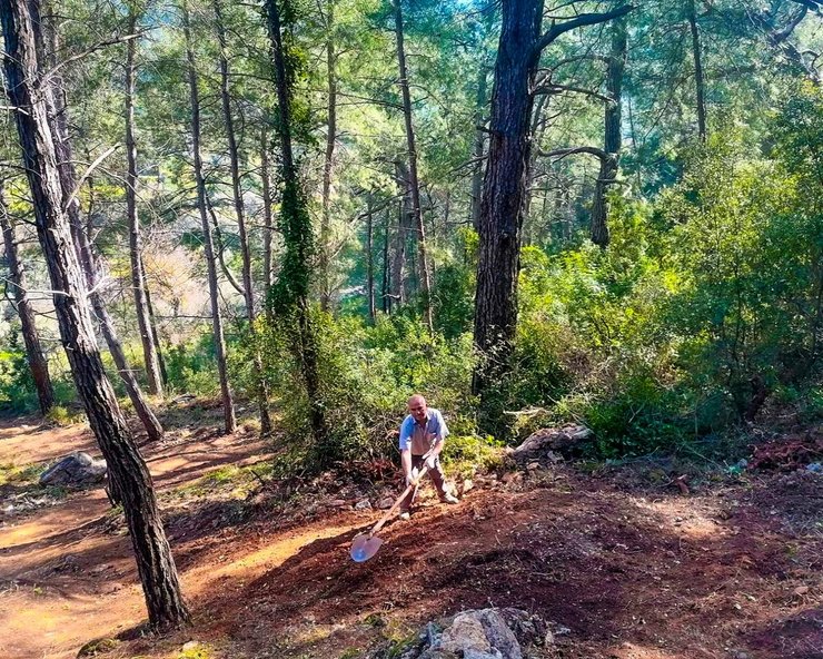пірамідальна гробниця датується еліністичним періодом