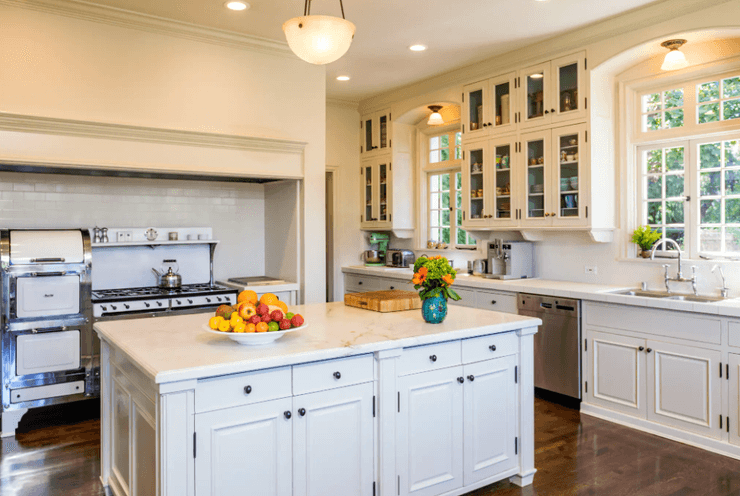 Кухня в особняке Анджелины Джоли