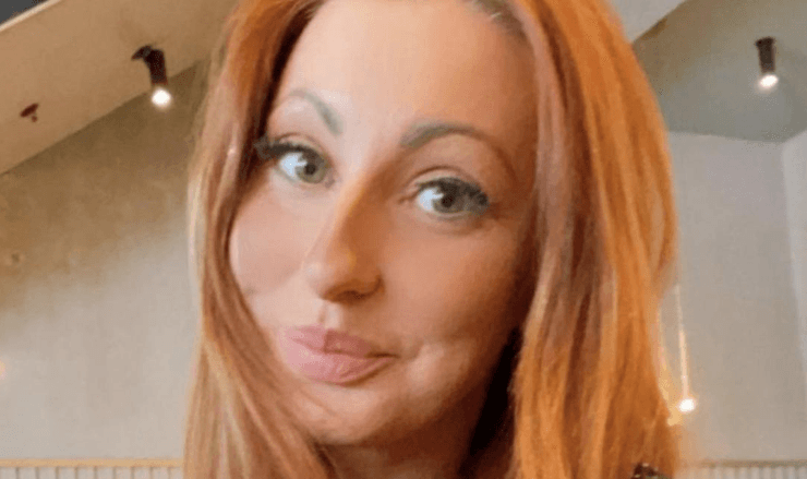 Женщина, британка, сайт знакомств, свидание, написать эссе