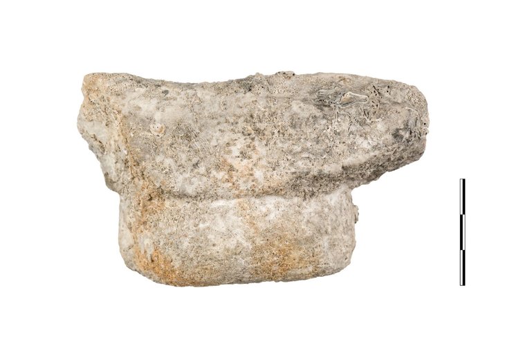 Археологи нашли артефакт из мрамора