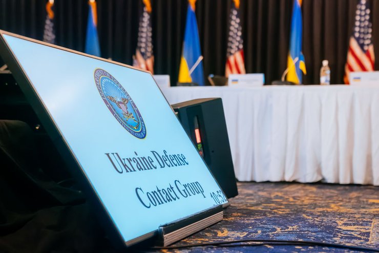 контактна група з питань оборони України, формат Рамштайн, Рамштайн, Байден відклав поїздку до Німеччини, перенесення "Рамштайну"