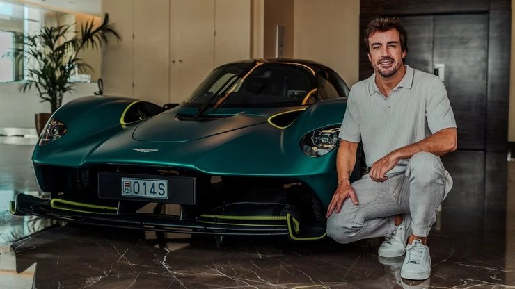 Фернандо Алонсо Фернандо Алонсо, Aston Martin