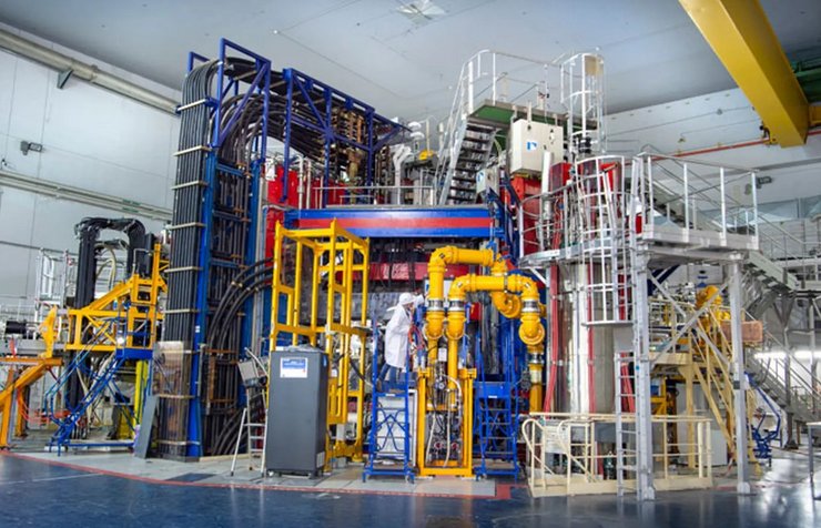 термоядерный реактор WEST