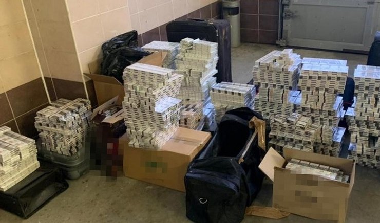 СБУ, контрабанда, золото, сигареты, дипломаты, документы