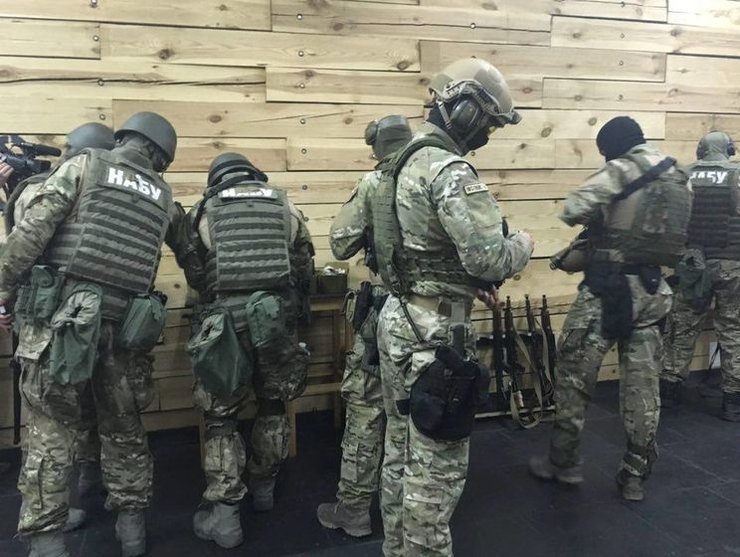 НАБУ, военные