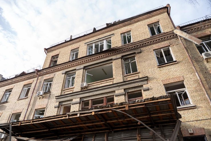 Институт отоларингологии в Киеве после обстрела