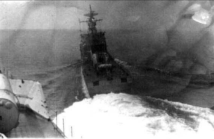 СКР-112, переслідування СКР-112, СКР ЧФ Раззітельний, історія флоту, Чорноморський флот, розділ Чорноморського флоту СРСР, ВМС України, українські ВМС, флот України, український флот, Військово-морський флот України