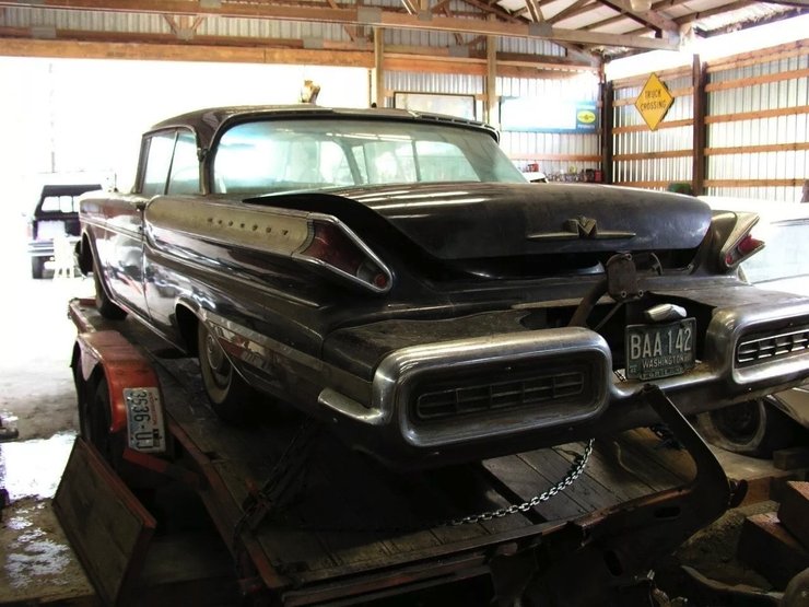 купе Mercury Montclair, Mercury Montclair, заброшенные авто, ретро авто, Mercury Montclair, ретро авто