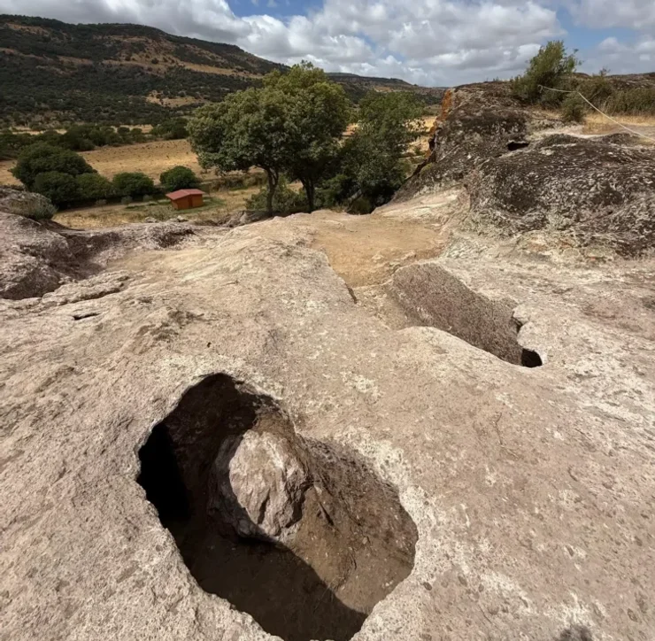 исследователи раскопали древние захоронения
