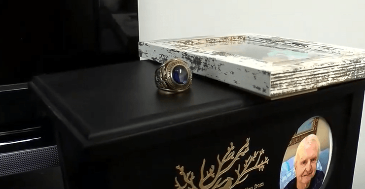 Випускний перстень 1938, знахідка в Starbucks, родинна реліквія, повернення історичної цінності