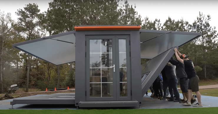 Натан Грэм, мобильный дом, дом Amazon