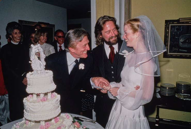 перше весілля майкла дугласа