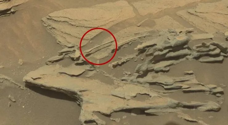 марс, ложка, марс, дослідження марса, загадкові об'єкти на марсі, NASA марс, марсохід Curiosity