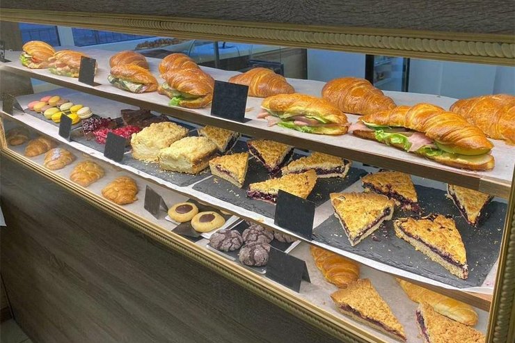 Никита Котович — предприниматель из Днепра, благодаря микрогранту открывший собственную пекарню "Світ випічки".