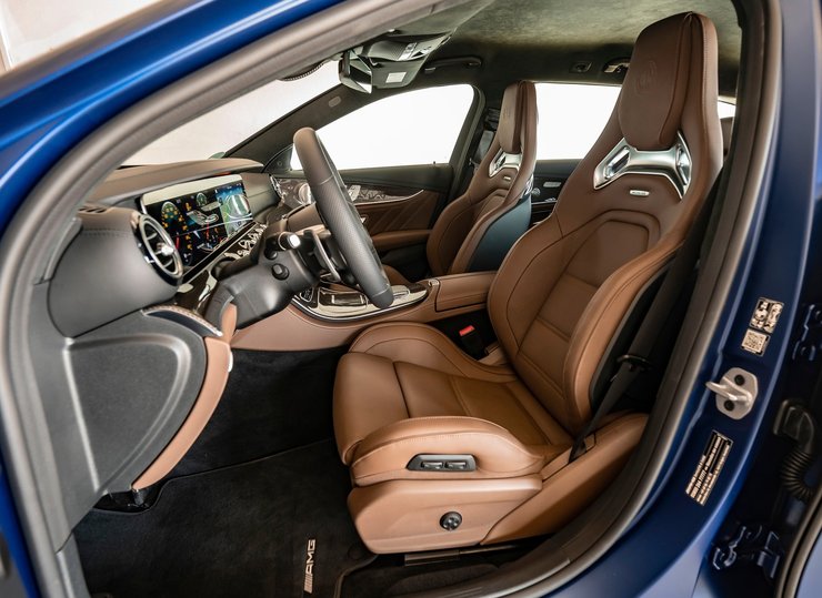 Салон Mercedes-AMG E63