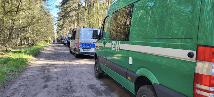 Польська поліція на місці падіння повітряного об'єкту