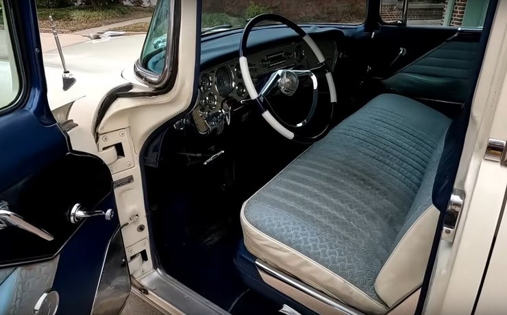 салон Packard Patrician, Packard Patrician 1956, Чайка ГАз-13