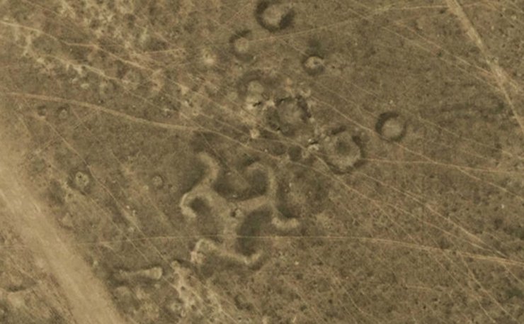 Казахстан, геоглиф, Google Earth, карты Google Earth, странные места на Земле, странности Google Earth, Google Earth странные места
