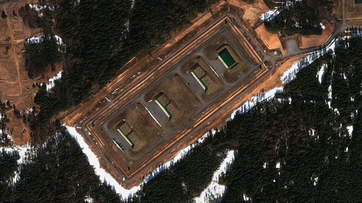 Ангары с "Искандерами".