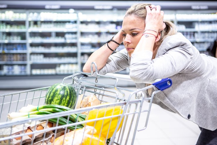 В ближайшее время, прежде всего, будут дорожать самые дешевые продукты