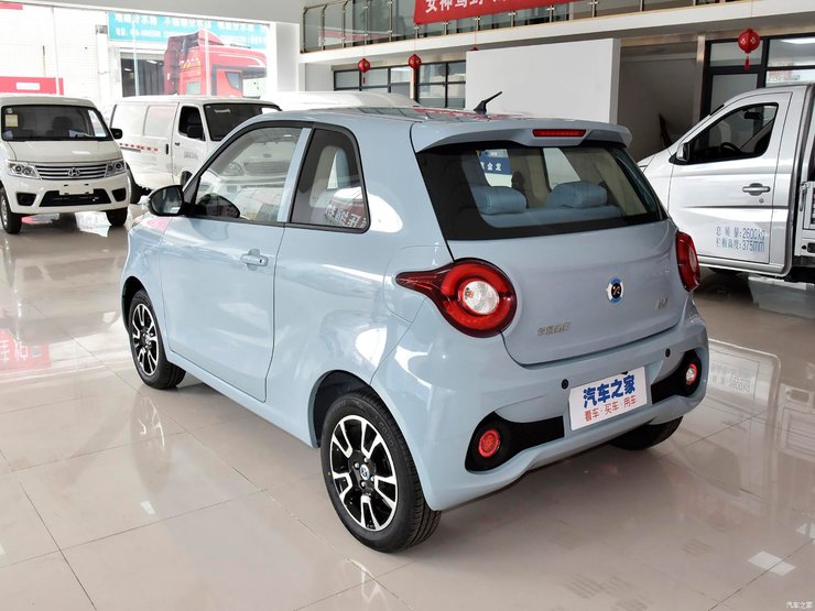 Brilliance Xinri 03, новий Brilliance Xinri 03, Xinri 03A, китайські електромобілі