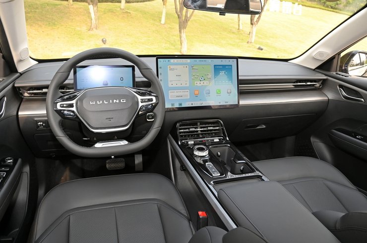 салон Wuling Starlight, новый Wuling Starlight, Wuling Starlight 2023, электромобиль Wuling