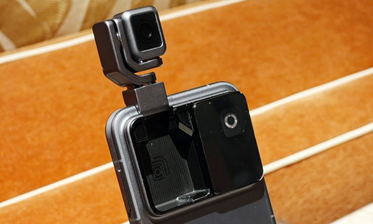 Раскрытый стабилизатор с камерой Honor Robot Phone