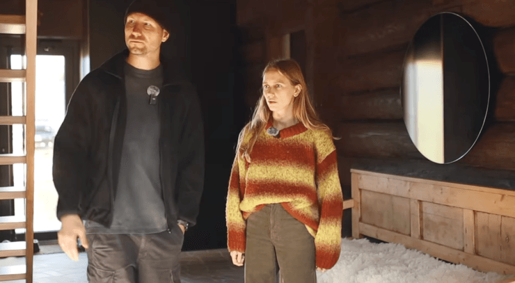 пара купила дом в деревне