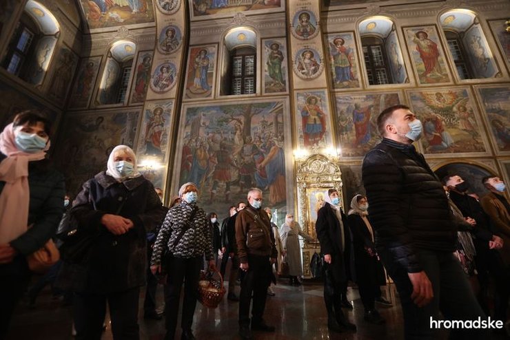 Пасха, Карантин, Правоохранители, Безопасная дистанция, Защитная маска