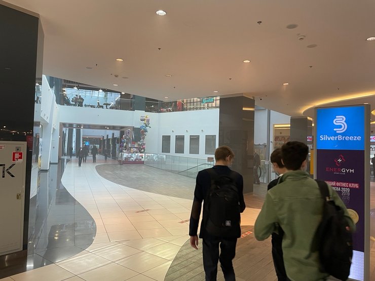 пожежа, підпал, ТЦ Silver Breeze, загоряння, парковка, авто