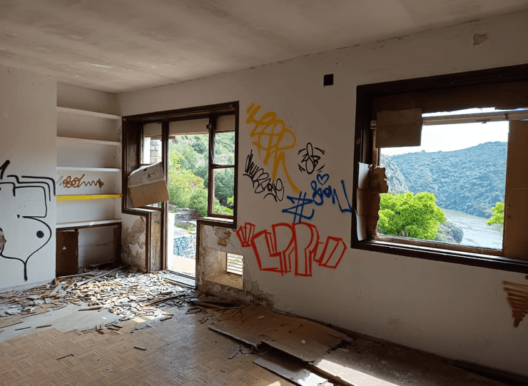 Заброшенная деревня в Испании