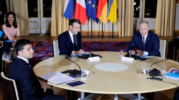 Зеленский, Макрон и Путин в ходе саммита "Нормандской четверки", декабрь 2019 года