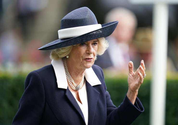 королева Камилла