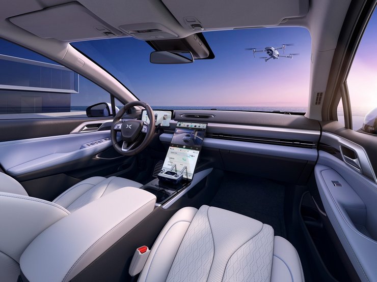 новый китайский электромобиль, интерьер XPeng P5 2021 года