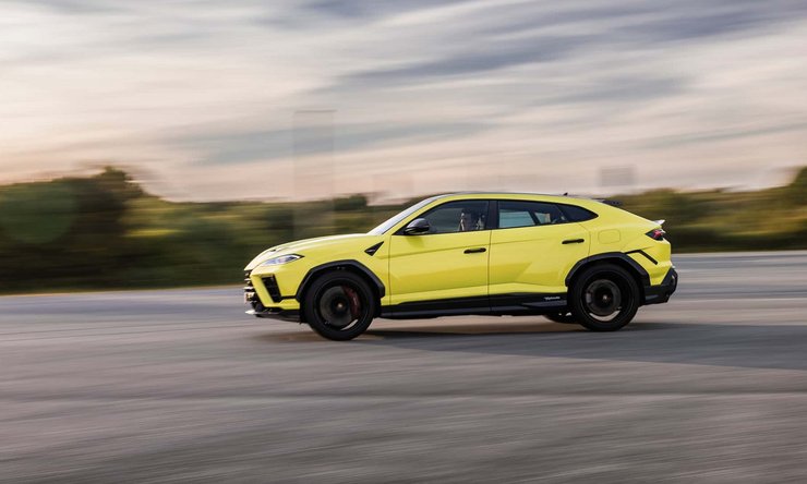 новий Lamborghini Urus SE Performante