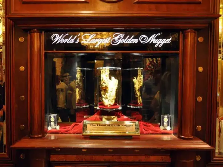 археологи, археологія, розкопки, скарб, монети, золото, знахідка, Тутанхамон, фараон, саркофаг, прикраси, самородок, музей, пліт, артефакти, металошукач, історія, цар