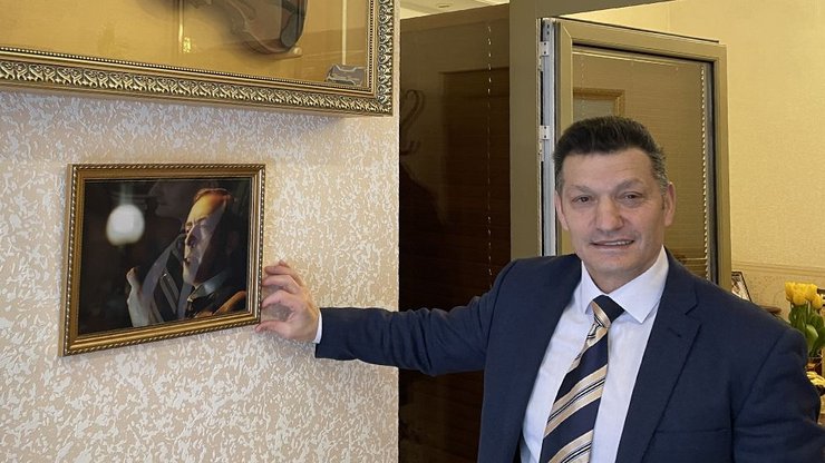 Сищик Роберт Папінян, детективне агентство