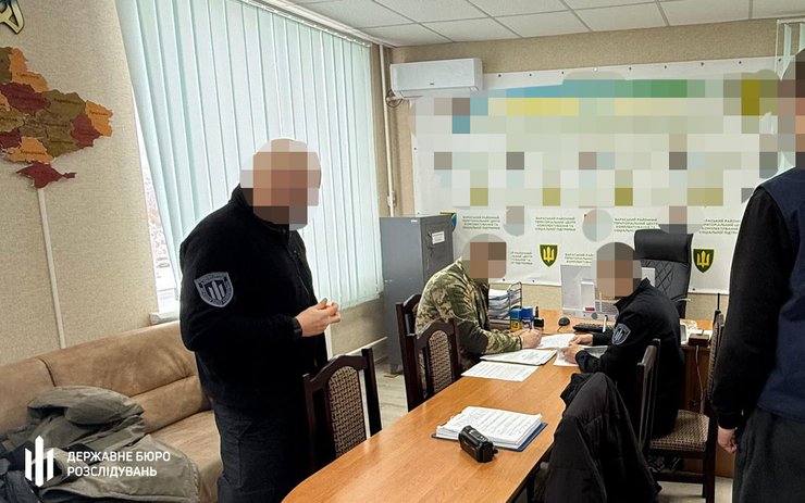 Чиновник ТЦК брав хабарі машинами