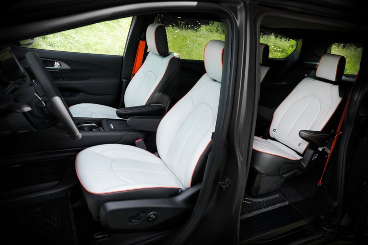 Салон Chrysler Pacifica