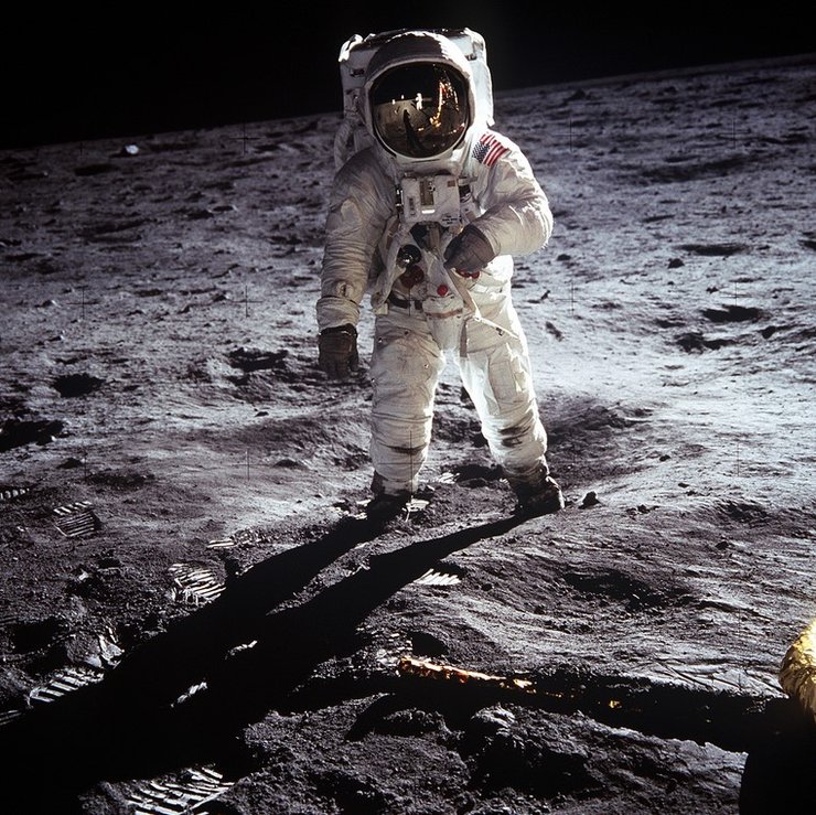 Базз Олдрін Луна